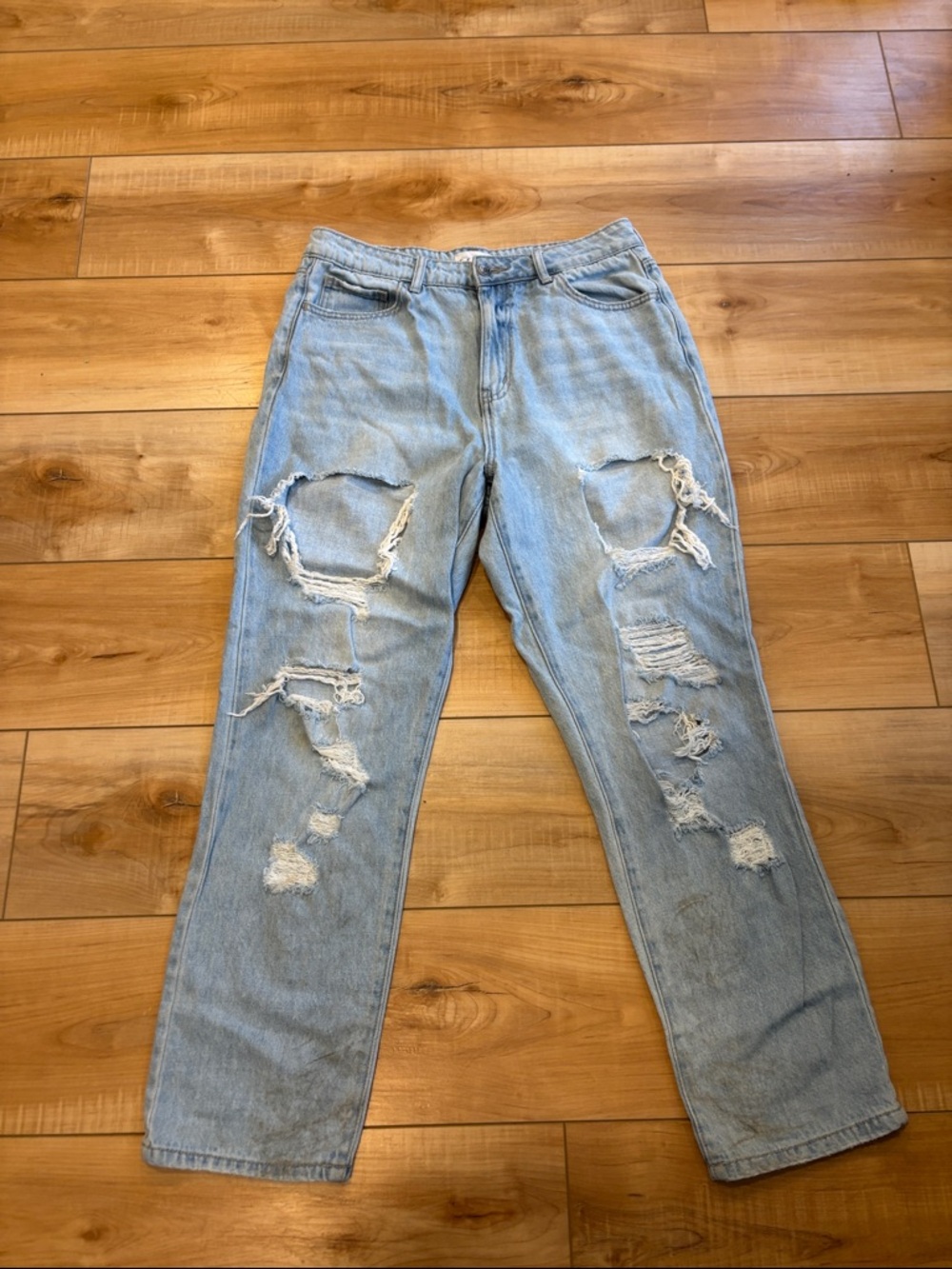 Light Wash Distressed Womens Jeans